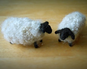Pair of Sheep, Needle Felted Wool, Easter Decoration, Country Decor, Spring Centerpiece, Nativity Animals