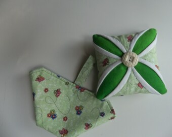 Vintage Style Pincushion , Needle and Thread Case Set, Seamstess Gift, Sewing Room Decor, Sewing Tool