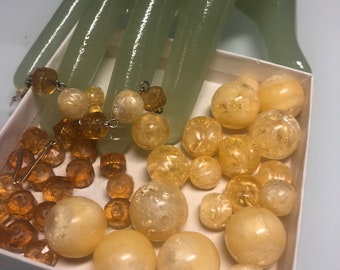 Lot of 20MM & 10MM Off White Amber Marble Vintage Costume Jewelry Beads from broken necklace