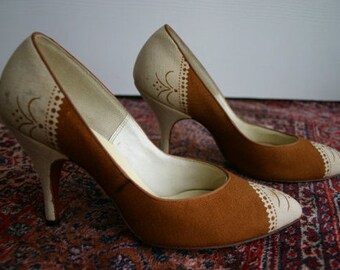 1950s 1960s Spectator High Heel Pumps - size 6 - 6.5
