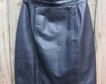 VINTAGE leather skirt - fully lined - Byrnes & Baker size 8