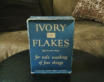 Antique 1920's Procter & Gamble Ivory Flakes, 13 oz.