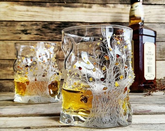 Personalized engraved whiskey glasses, whiskey lover present, set of 2 hand engraved bourbon glasses, unique birthday present for him