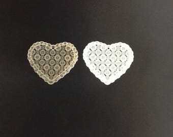Heart shaped charm in metal - like laces