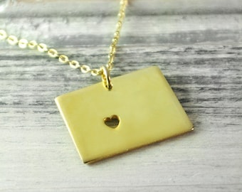 I heart Wyoming Necklace Wyoming pendant 18K gold plated state necklace state pendant map pendant hammered state necklace map jewelry