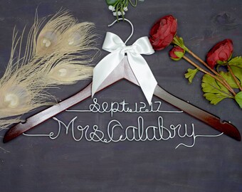 Personalized Wedding Hanger with Date, Double Line Bridal Hanger Custom Wire Bride Bridesmaid Name Wedding Dress Hanger, Wedding Shower Gift