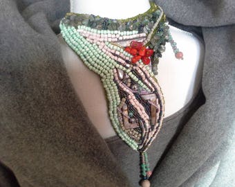 Statement necklace, Green necklace, Beaded Jewelry, Embroidered Necklace.