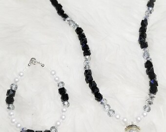 Handmade beaded Necklace and bracelet, lobster claw lock