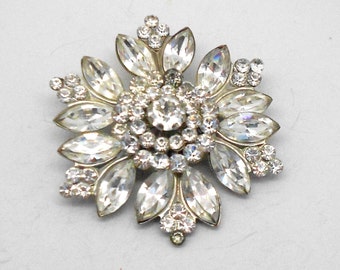 CLEARANCE! 30% OFF!! Vintage Clear Flower Rhinestone Brooch