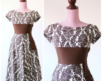 Vintage 1950s Dress / 50s Dress / Chocolate / Cotton / XSMALL