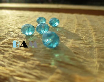 Set of 10 turquoise 8mm iridescent Crystal beads / 6mm