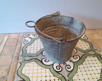 Rustic primitive - Bucket vintage 1950/1960 galvanized iron