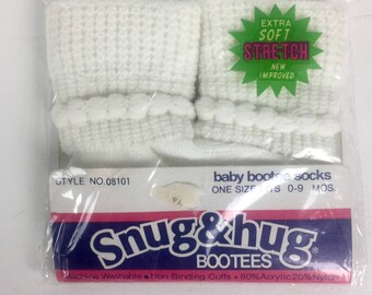 Vintage Snug and Hug White Infant Booties