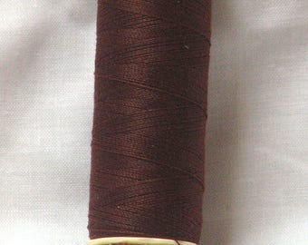 Sew Polyester chocolate brown n 230 Gutermann thread