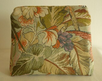 Multicolor floral jacquard clutch