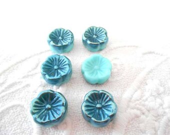 x 6 flower beads green Czech Bohemian glass 12 mm.
