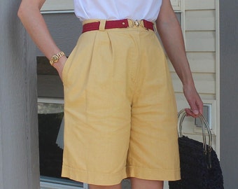 1980s 90s Size Small Yellow Canvas Cotton Linen Bermuda Pleated Shorts Separates