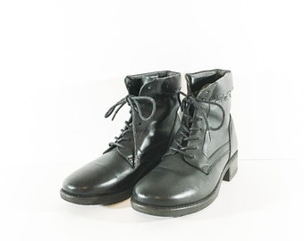 Women's Black leather ankle boot 6.5 - Black granny boots - Leather ankle boots - Black leather bootie - Hipster boots - LL Bean ankle boots