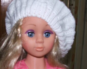 Beret made of acrylic yarn - one size - white - handmade