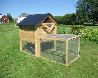 The Ultimate Backyard Chicken Coop With Run **Free Shipping US48**