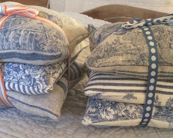 Lavender Bags, Organic Lavender, French Fabric, Organic Lavender, Toile de Jouy, Lavender Bundles, Bridal Shower, Teachers gift, lavande