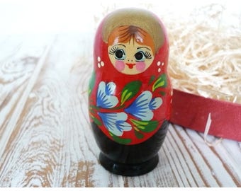 Russian Nesting Doll / Русская матрешка