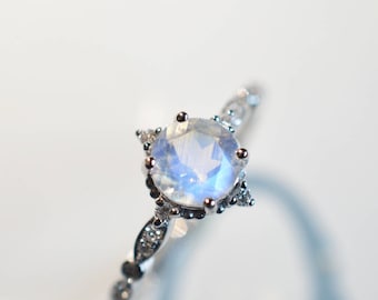 Moonstone Engagement Ring Blue Moonstone Engagement Ring 18k 14k Gold Moonstone Wedding Ring Antique Vintage Moonstone Engagment Ring