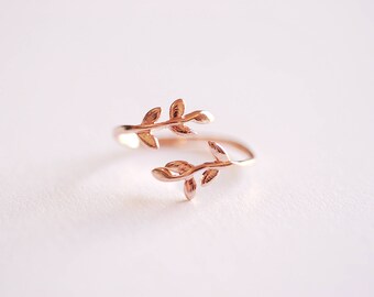 Shiny Pink Rose Gold Leaf Branch Ring, Leaf Ring, Layering Ring, Vine Ring, Laurel Ring, Nature Jewelry, twig ring, branch ring, tree ring,