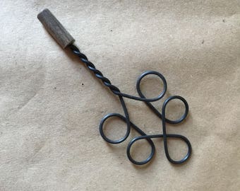 Miniature Twisted Wire Rug Beater