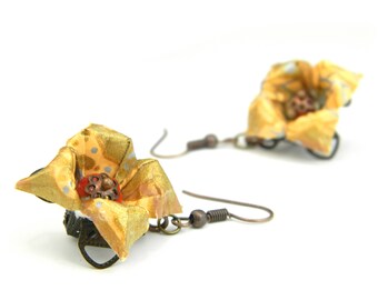 Origami earring kouki ( flower )
