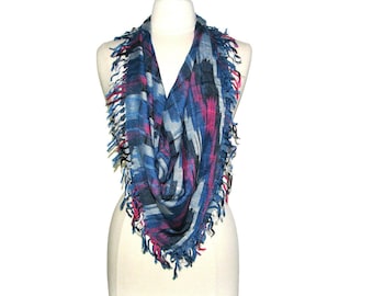 Vintage 70s 80s GLENTEX Blue Pink & White Abstract Ikat Knit Square Fringed Scarf