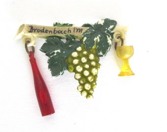 Wine Brooch Wine Lover Gift Ideas Brooch Pin Grapes Green Charm Wine Bottle Pin Plastic Jewelry Gifts Ideas 1960s Germany Hatpin Badenbach