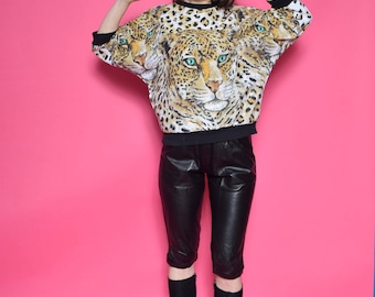 Vintage 90's Leopard Print Sweatshirt / Animal Print Top / Batwing Leopard Top - Size Medium