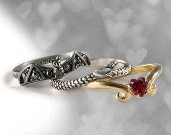 Elvira's Stacking Ring Set: Bat, Serpent, Heart, Stacking Rings, Gothic Rings, Elvira Rings, Stackable Rings, Halloween Jewelry EL_R101