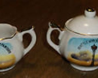 SOUV003 1962 Seattle Worlds Fair Cream and Sugar Set