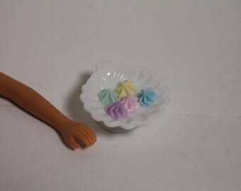 1:6 scale Merangue candy for Barbie, Ginny, Fashion Royalty, Blythe, or Momoko, Tyler, Poppy Parker