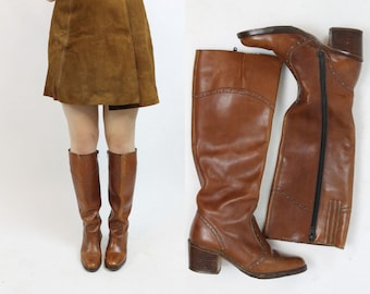 70s Knee High Boots Size 5.5 / 1970s Vintage Whiskey Leather Boho Boots / Venetian Gold Boots
