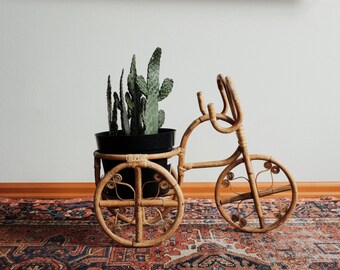 Rattan Bike Planter / Vintage planter