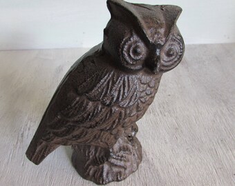 Vintage Cast Iron Owl Standing on Stump.