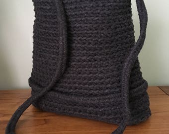 Handmade crochet bag with leather base