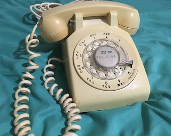 Vintage Mid-Century Western Electric Cream Rotary Phone w/Bell System