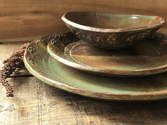 Wild Buffalo Dinnerware Set Native American Dinner & Salad Wild Buffalo Dinnerware Set Native American Dinner & Salad