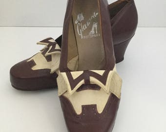 Vintage Spectator Pumps 1940s 1950s, Town Shoes, Glamour Foot Styles, Suede Leather Two Tone Wingtips, Australian Size 7, Low Womens Heels