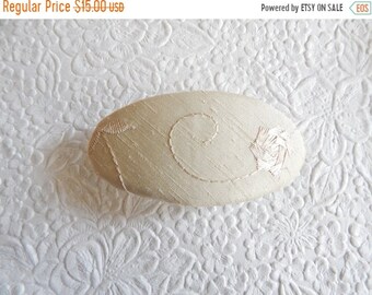 CLEARANCE - Pale yellow barrette, hair barrette, floral barrette, embroidered barrette, oval barrette, hair accessory, fashion accessory