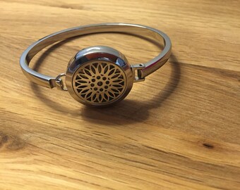 Chrysanthemum Essential Oil Diffuser Bracelet