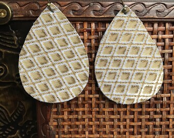 Cream and Gold Textured Earrings