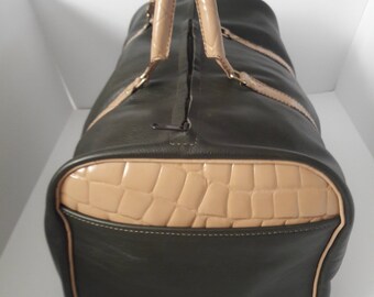 LEATHER DUFFLE BAG