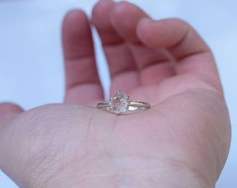 Rough Diamond Ring, Raw Diamond Engagement Ring, White Diamond, Wedding Ring, Womans Diamond Ring, Dainty Modern Bridal Ring, Raw Stone