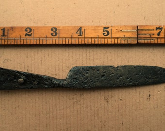 medieval manuscripts blade and knife