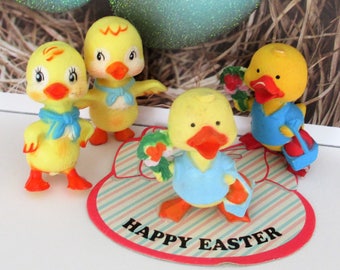 Easter Chicks, Vintage Lot of yellow plastic Chicks, Made in Hong Kong, collectible Easter Chicks for craft projects, Easter Basket